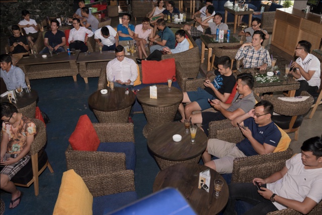 Rất đông game thủ đã tham dự buổi offline tại Hà Nội.