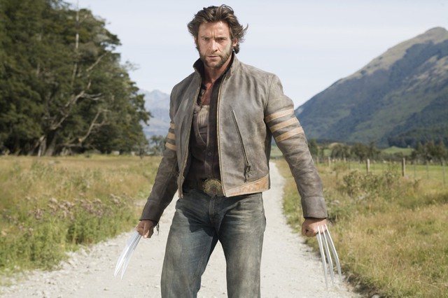 
X-Men Original: Wolverine sản xuất năm 2009 đã hé lộ lai lịch và nguồn gốc của nhân vật Logan được hé lộ. Lúc này tạo hình của người Sói trông bụi bặm và phong trần hơn hẳn.
