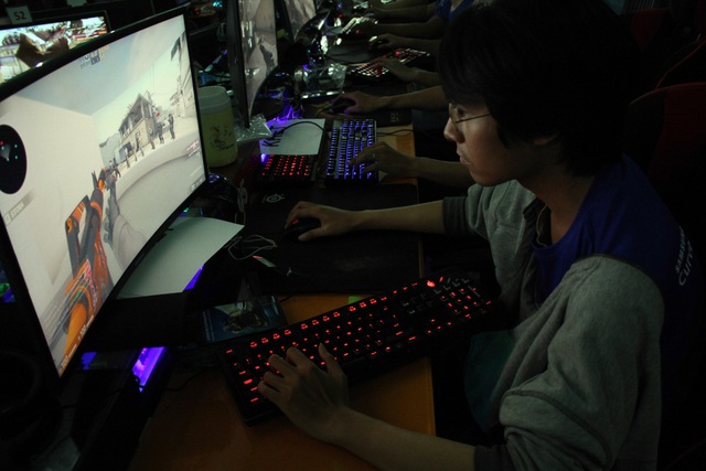 
Màn hình SAMSUNG CFG70luôn đồng hành cùng game thủ trong giải đấu.
