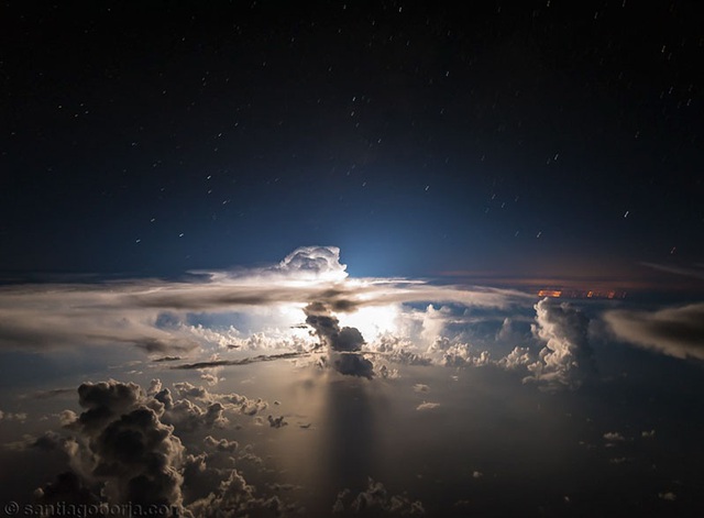 Những hình ảnh tuyệt đẹp về thiên nhiên và giông bão được phi công ...
