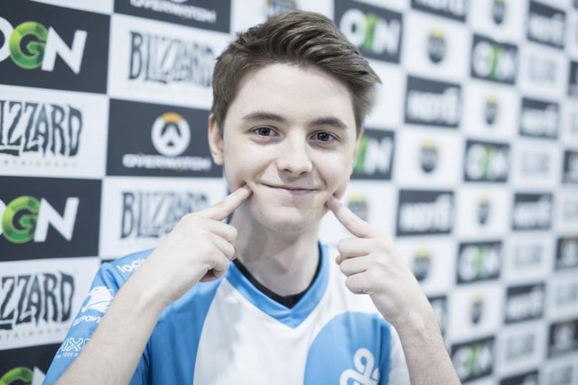 
Lucas Mendokusaii Hakansson
