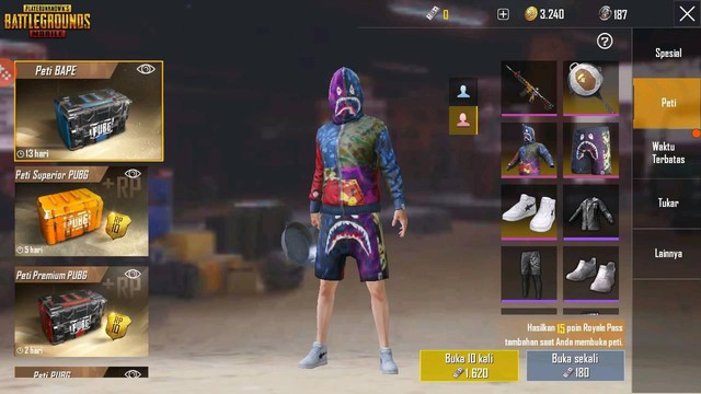 Game thủ PUBG Mobile quốc tế nói gì về bộ trang phục màu mè Bape - Ảnh 2.