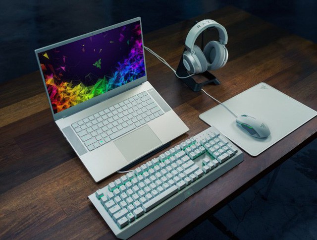 Razer ra mắt laptop chơi game 15.6 inch mới giá mềm hơn, có thêm phiên bản hạn chế màu trắng thủy ngân - Ảnh 3.