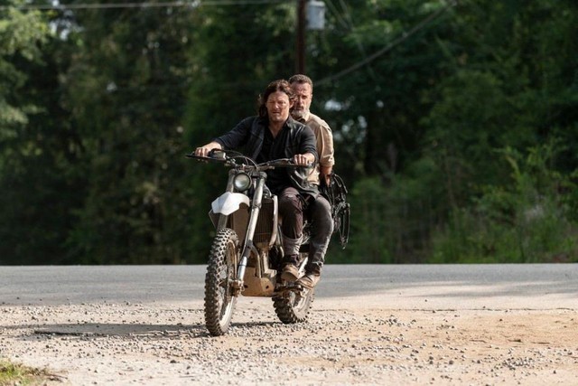 Walking Dead S9 Tập 4: Hồi kết của Rick và đỉnh điểm của cuộc nội chiến - Ảnh 2.