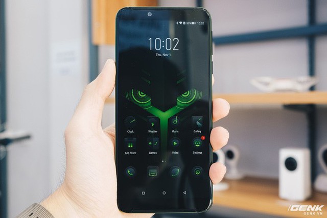 Trên tay smartphone chuyên game Black Shark Helo mới về VN: RAM 10GB, LED RGB, có sẵn tay cầm trong hộp - Ảnh 4.