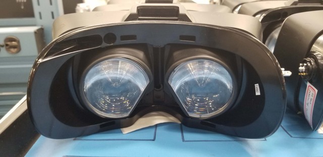 Valve đang phát triển một loại kính thực tế ảo riêng, có thể là để phục vụ Half Life VR - Ảnh 1.