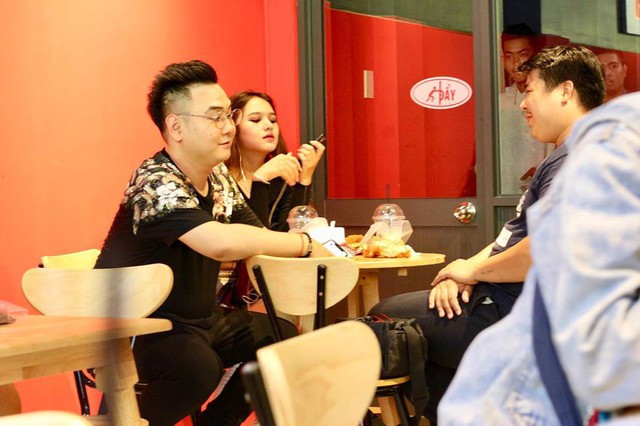 Pewpew tiết lộ doanh thu cao vượt kỳ vọng của quán bánh mì sau ngày đầu mở cửa - Ảnh 4.