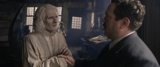 Săm soi 15 easter eggs thú vị ẩn giấu trong thế giới phù thuỷ Fantastic Beasts: The Crimes of Grindelwald - Ảnh 6.