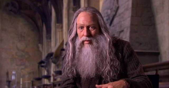 5 giả thuyết gây tranh cãi về những bí mật đen tối của gia đình Dumbledore trong Fantastic Beasts 2 - Ảnh 7.