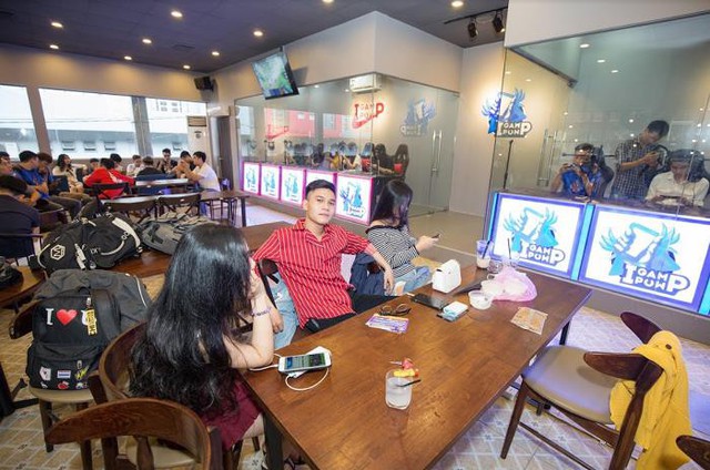 IGP Coffee - Quán Cafe Mobile khủng 3.5 tỷ ngay giữa trung tâm TPHCM - Ảnh 6.