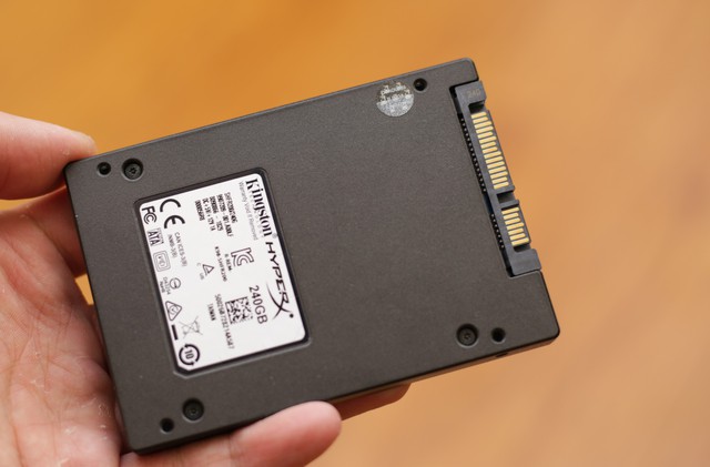 Kingston HyperX Fury RGB - Chỉ là SSD tốc độ cao thôi mà, có cần phải đẹp đến thế này không? - Ảnh 5.