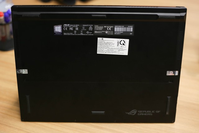 Trải nghiệm Asus ROG Zephyrus S GX531 - Laptop gaming mỏng nhẹ vẫn mạnh mẽ chiến game khỏe như trâu - Ảnh 12.