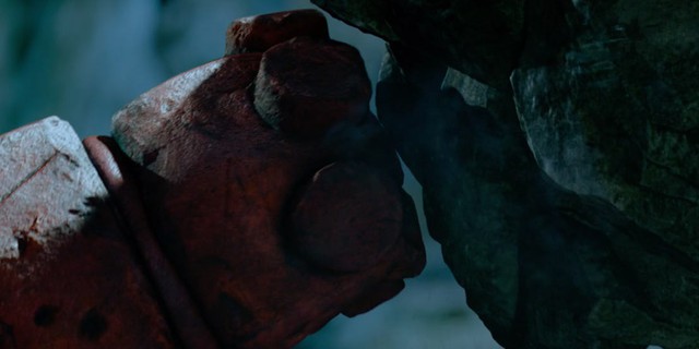17 điều thú vị chỉ fan cuồng mới có thể soi ra trong trailer Hellboy 2019 - Ảnh 4.