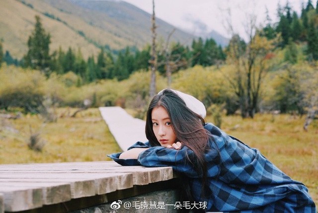 Nhan sắc thật sự của Tiểu Long Nữ mũi to bị photoshop thảm hoạ trên poster Tân Thần Điêu Đại Hiệp 2018 - Ảnh 14.