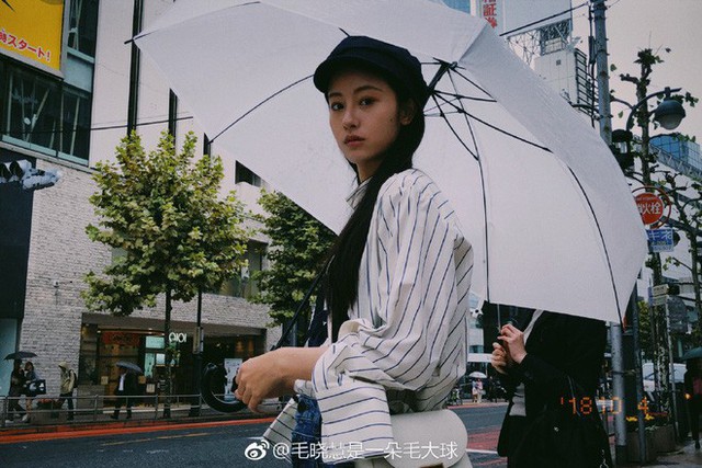 Nhan sắc thật sự của Tiểu Long Nữ mũi to bị photoshop thảm hoạ trên poster Tân Thần Điêu Đại Hiệp 2018 - Ảnh 16.