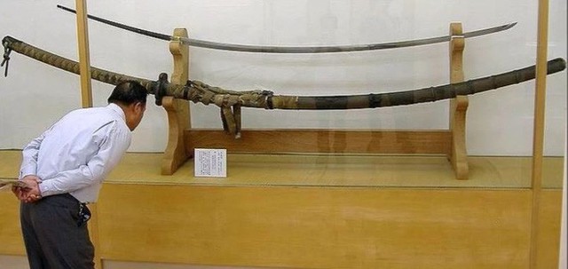 Mười thanh kiếm bí ẩn nhất trong lịch sử, riêng cái cuối dài gần 4m, nặng 15kg - Ảnh 12.