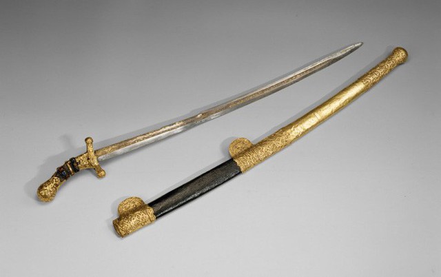 Mười thanh kiếm bí ẩn nhất trong lịch sử, riêng cái cuối dài gần 4m, nặng 15kg - Ảnh 4.