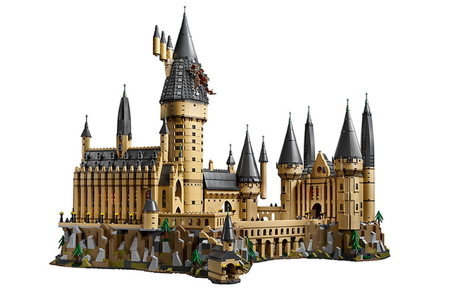 Chiêm ngưỡng bộ Lego Hogwarts 6020 mảnh khiến fan Harry Potter mê mẩn, giá bán hơn 10 triệu đồng - Ảnh 1.
