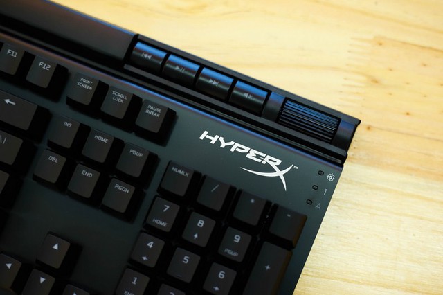 
Cụm multimedia của HyperX Alloy Elite.
