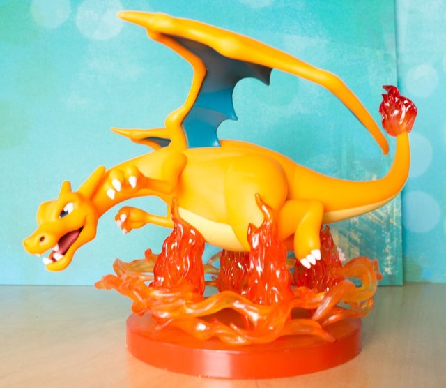 
Mô hình thằn lằn lửa Charizard với kích thước 5 inches
