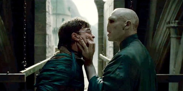 
Mẹ Voldemort có tác động rất lớn khiến hắn trở thành chúa tể hắc ám sau này

