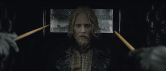 Phản diện Grindelwald do Johnny Depp thủ vai