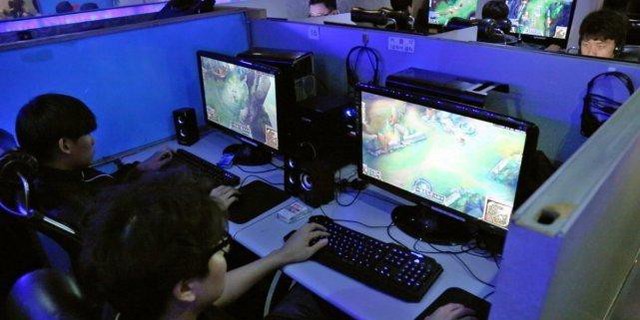 
Đi làm 1 năm có thể ngồi Net cả ngày lẫn đêm trong 3,5 năm tiếp theo
