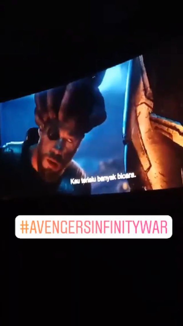 Cộng đồng mạng phẫn nộ với hành động quay lén bom tấn Avengers: Infinity War và tung lên Story Instagram - Ảnh 1.