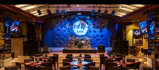Không gian của Hard Rock Café – nơi diễn ra sự kiện AMD MSI Gamer Day