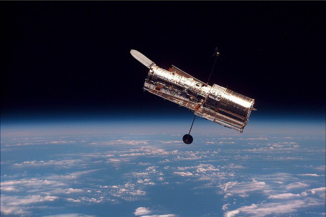
Kĩnh viễn vọng Hubble.

