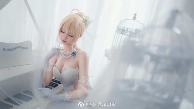 Cùng ngắm cosplay nàng Saber tuyệt đẹp trong trang phục Váy Cưới - Ảnh 4.