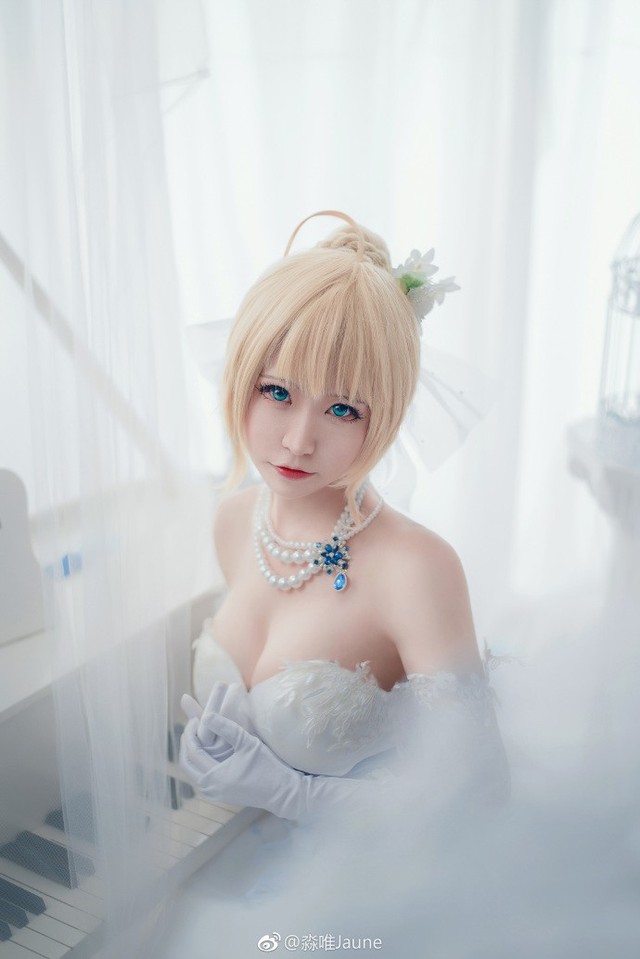 Cùng ngắm cosplay nàng Saber tuyệt đẹp trong trang phục Váy Cưới - Ảnh 7.