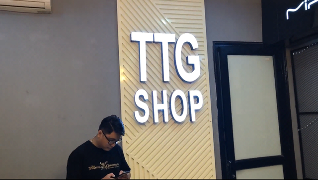 Theo chân Dũng CT đến thăm TTG Shop, cửa hàng phụ kiện 30 tỷ - Ảnh 6.