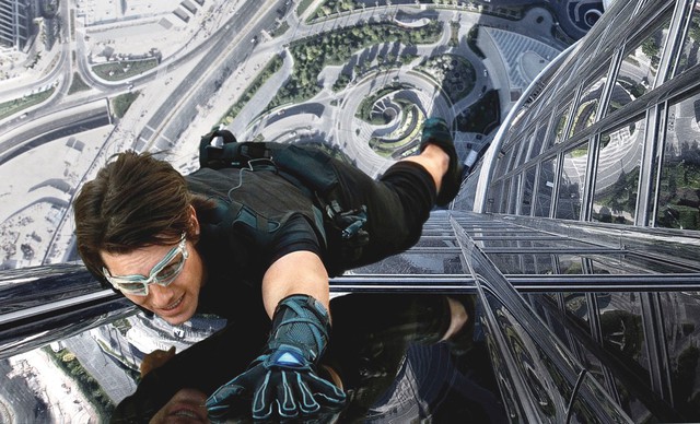 5 cảnh hành động ngầu nhất mà Tom Cruise từng thực hiện trong loạt phim Mission: Impossible  - Ảnh 1.