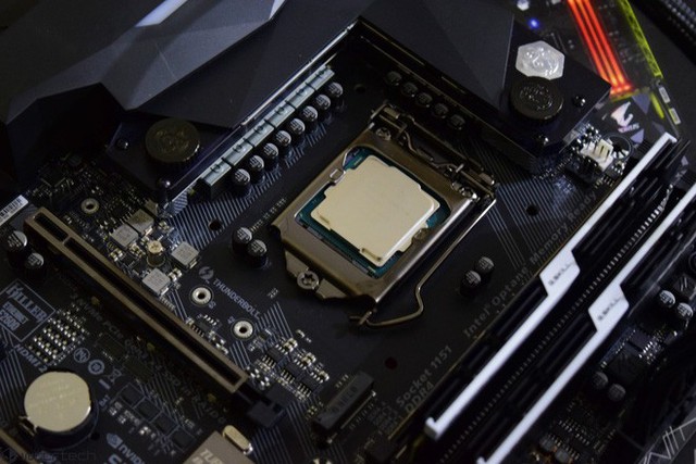 
Những dòng chip Intel Core đầu tiên của thế hệ thứ 9 Coffee Lake-S sẽ được ra mắt ngay trong năm nay.
