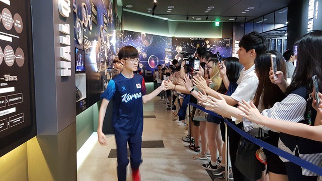 Đội tuyển LMHT Hàn Quốc tổ chức lễ ra quân ASIAN Games hoành tráng, riêng Faker còn nhận được tin vui trước ngày lên đường thi đấu - Ảnh 3.