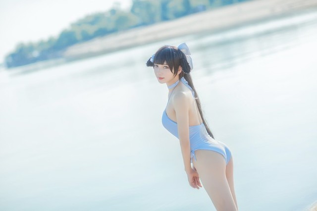 Lại nóng mắt với cosplay cực gợi cảm trong game hot Azur Lane - Ảnh 7.