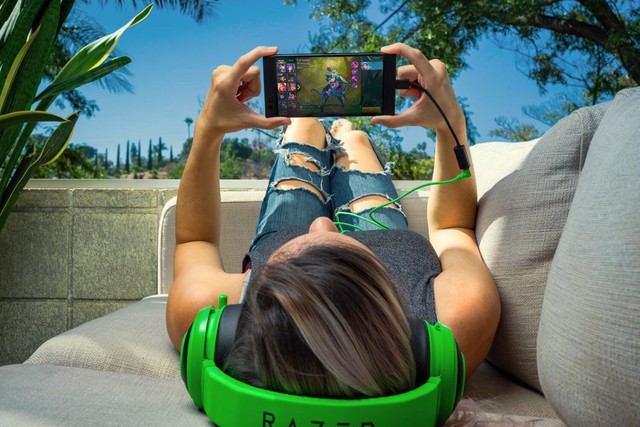 Razer Phone 2 rò rỉ những thông tin chi tiết: Cấu hình mạnh, thiết kế không khác biệt nhiều - Ảnh 1.