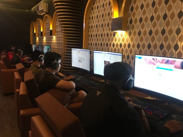 Cận cảnh dàn máy cấu hình khủng của CV Gaming tại TP Hồ Chí Minh - Ảnh 2.
