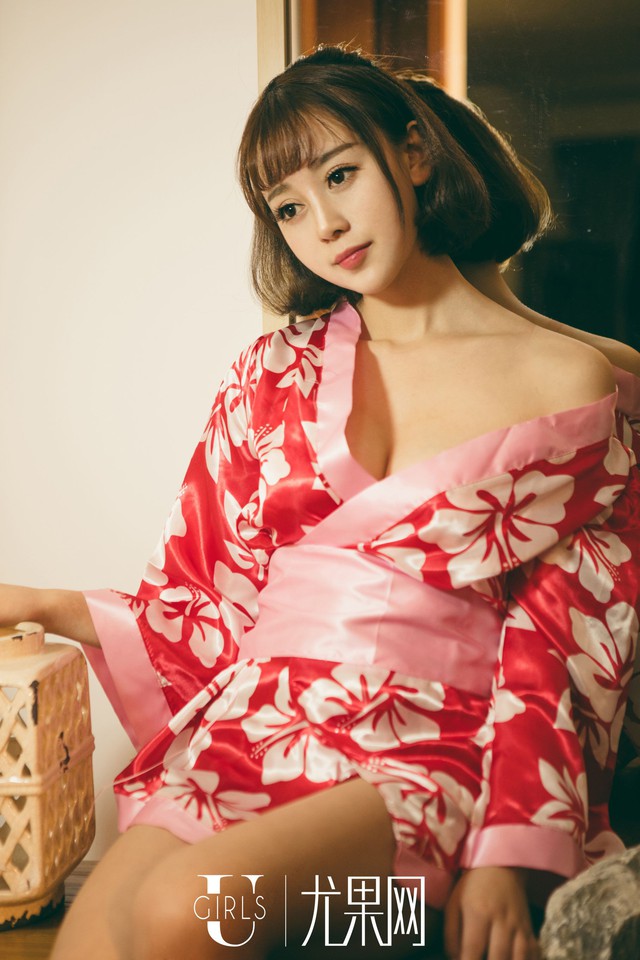 Cùng chiêm ngưỡng bộ cosplay bỏng mắt của Zhao Xiaomi - cô nàng người mẫu ngây thơ vô số tội - Ảnh 9.