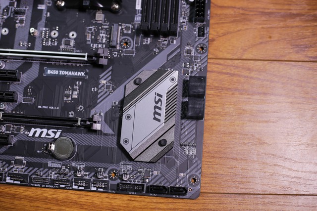 MSI B450 Tomahawk - Bo mạch chủ đẹp người đẹp cả nết cho máy tính chiến game tầm trung - Ảnh 11.