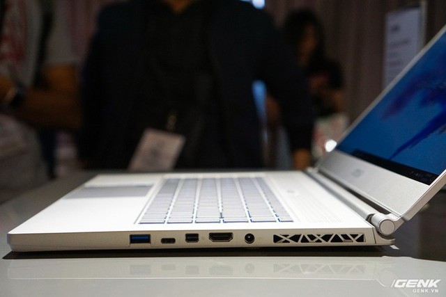 Cận cảnh laptop mỏng nhẹ Prestige PS42 đến từ MSI: chỉ 1,19 kg, pin 10 giờ, giá gần 21 triệu đồng - Ảnh 13.