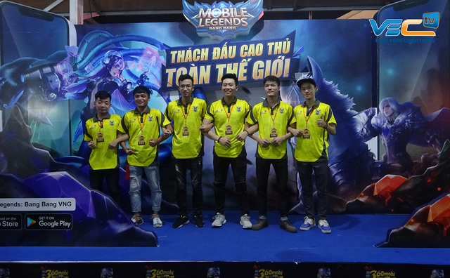Giao hữu quốc tế Mobile Legends Bang Bang VNG: Nhà vô địch Việt Nam VEC Fantasy Main thúc thủ trước đại diện tới từ Philippines - Ảnh 4.