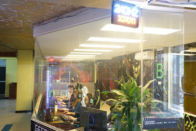 Xuất hiện cyber game chịu chơi gần 300 máy dùng toàn màn hình 240Hz xịn đét tại Hà Nội - Ảnh 4.