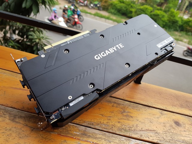 Gigabyte RTX 2070 SUPER không chỉ khiến đối thủ phải lo lắng mà còn cả người anh em chung nhà cũng phải chào thua - Ảnh 4.