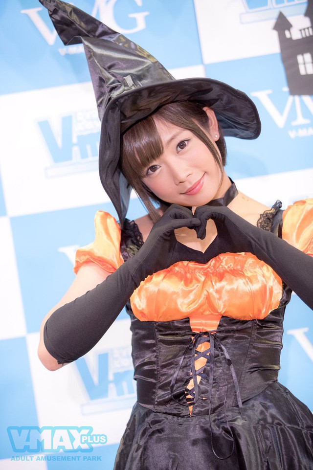 Ngắm loạt mỹ nhân phim người lớn Nhật Bản đầy quyến rũ trong ngày lễ Halloween - Ảnh 7.