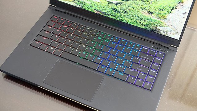 Đánh giá laptop Aftershock Vapor 15 Pro - Thấy rẻ, tưởng dở và cái kết bất ngờ - Ảnh 9.