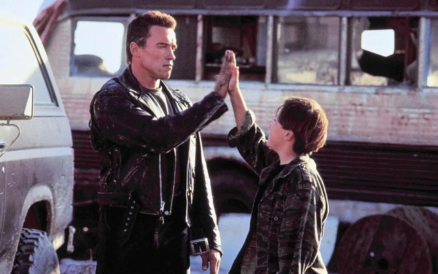 Huyền thoại hành động viễn tưởng Arnold Schwarzenegger và 6 vai diễn bá đạo nhất - Ảnh 6.