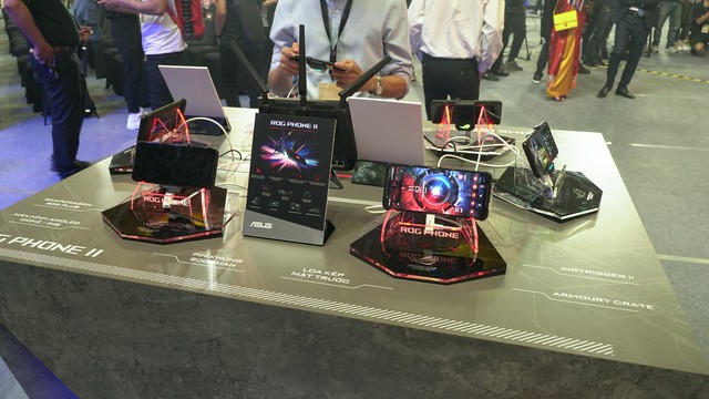Một vòng Asus Expo 2019 kỷ niệm 30 năm thành lập tại Việt Nam: Cả loạt sản phẩm công nghệ cao sẽ khiến game thủ đê mê - Ảnh 7.