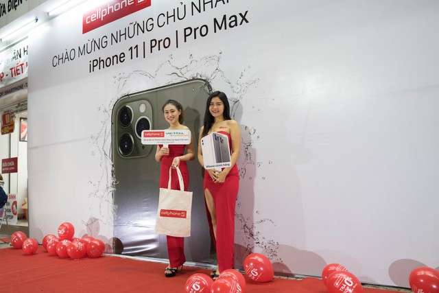 Dàn iPhone 11 chính hãng đã cập bến Việt Nam, giá 44 triệu đồng cho chiếc khủng nhất - Ảnh 1.